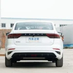 Geely Emgrand Gasoline Automotive Compact Car– In Stock in China | New Car Prices From China - Véhicules chinois destinés à l’exportation au Sénégal - Image 4